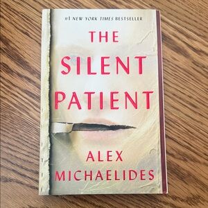 BOOK- The Silent Patient Book